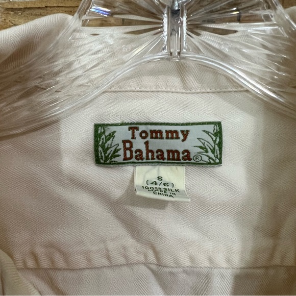 Tommy Bahama Silk Cream Buttondown Collared Cropped Top Size Small - Picture 4 of 4